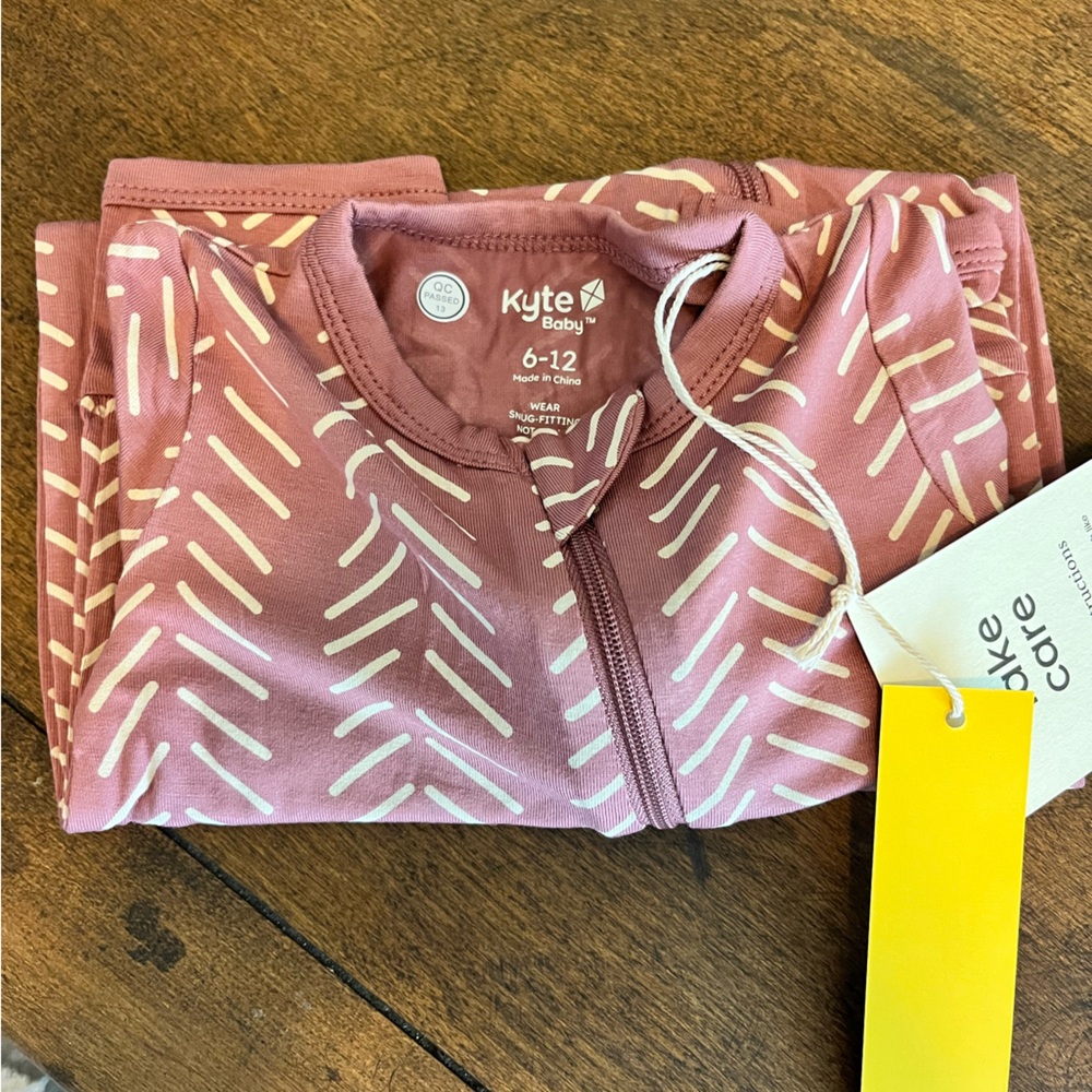 KYTE baby zip romper